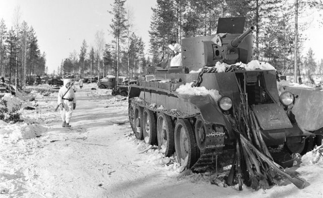 蜜獾搏狮子：弱小的芬兰为何能打的苏联伤亡惨重