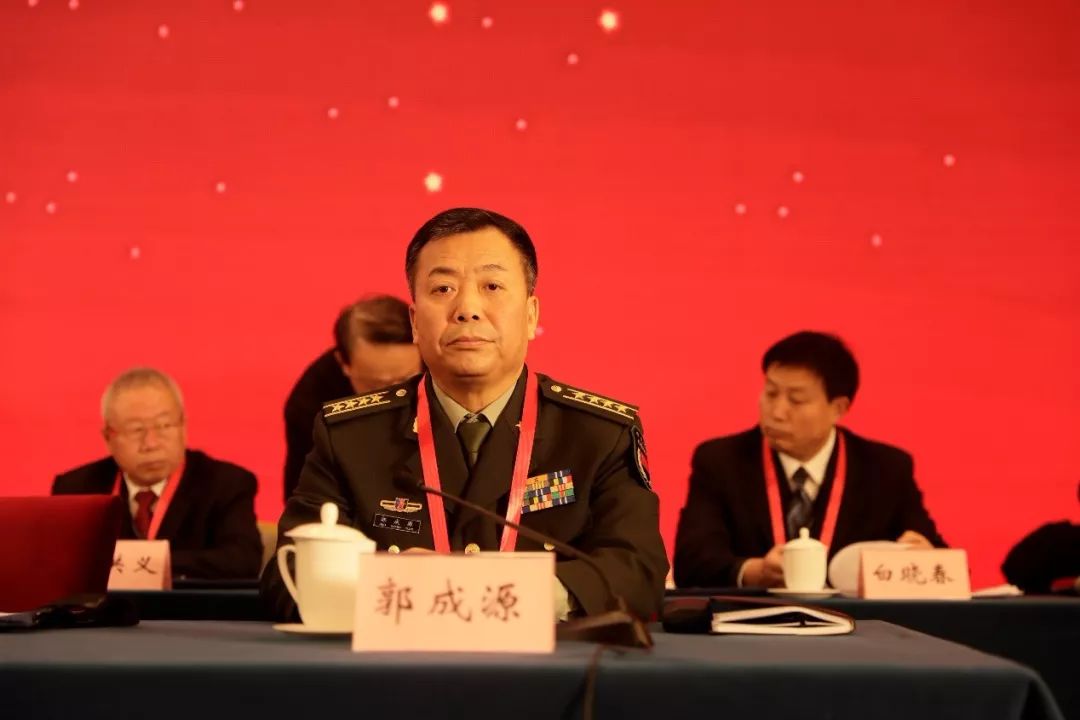 胡亚东当选为新一届会长:中国交通运输协会第七届会员