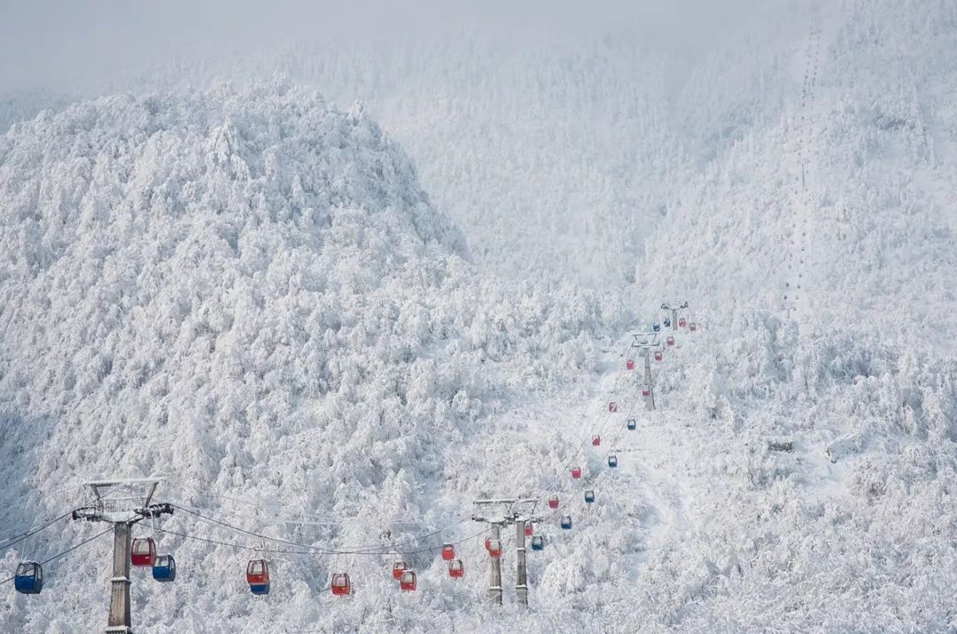 96元即可去『西岭雪山』玩雪狂欢!2.5h邂逅日出云海,雪国仙山!