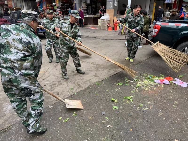 街道民兵应急分队开展环境卫生整治大行动本次环境卫生大清扫行动