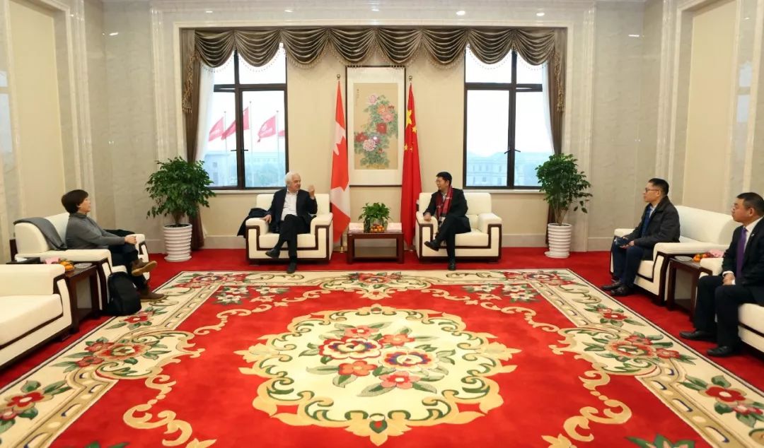 加拿大驻华大使John McCallum访问万丰集团