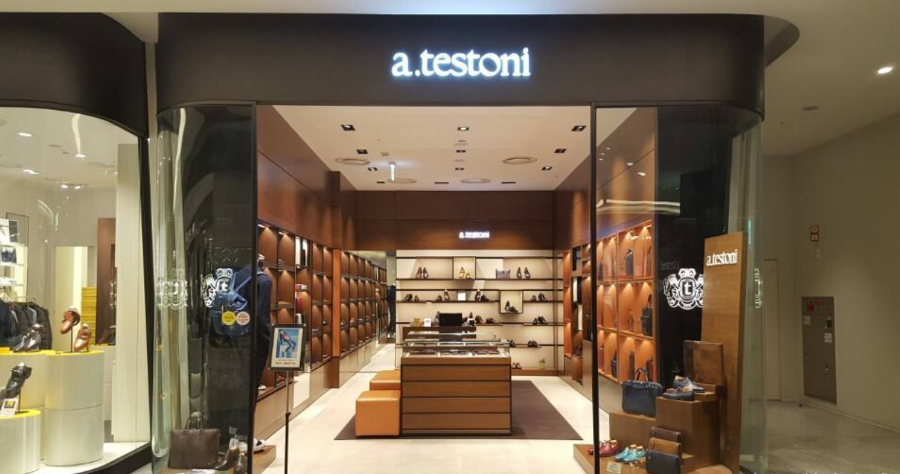 testoni(铁狮东尼)来自意大利米兰的armani品牌从男装开始步入时尚界