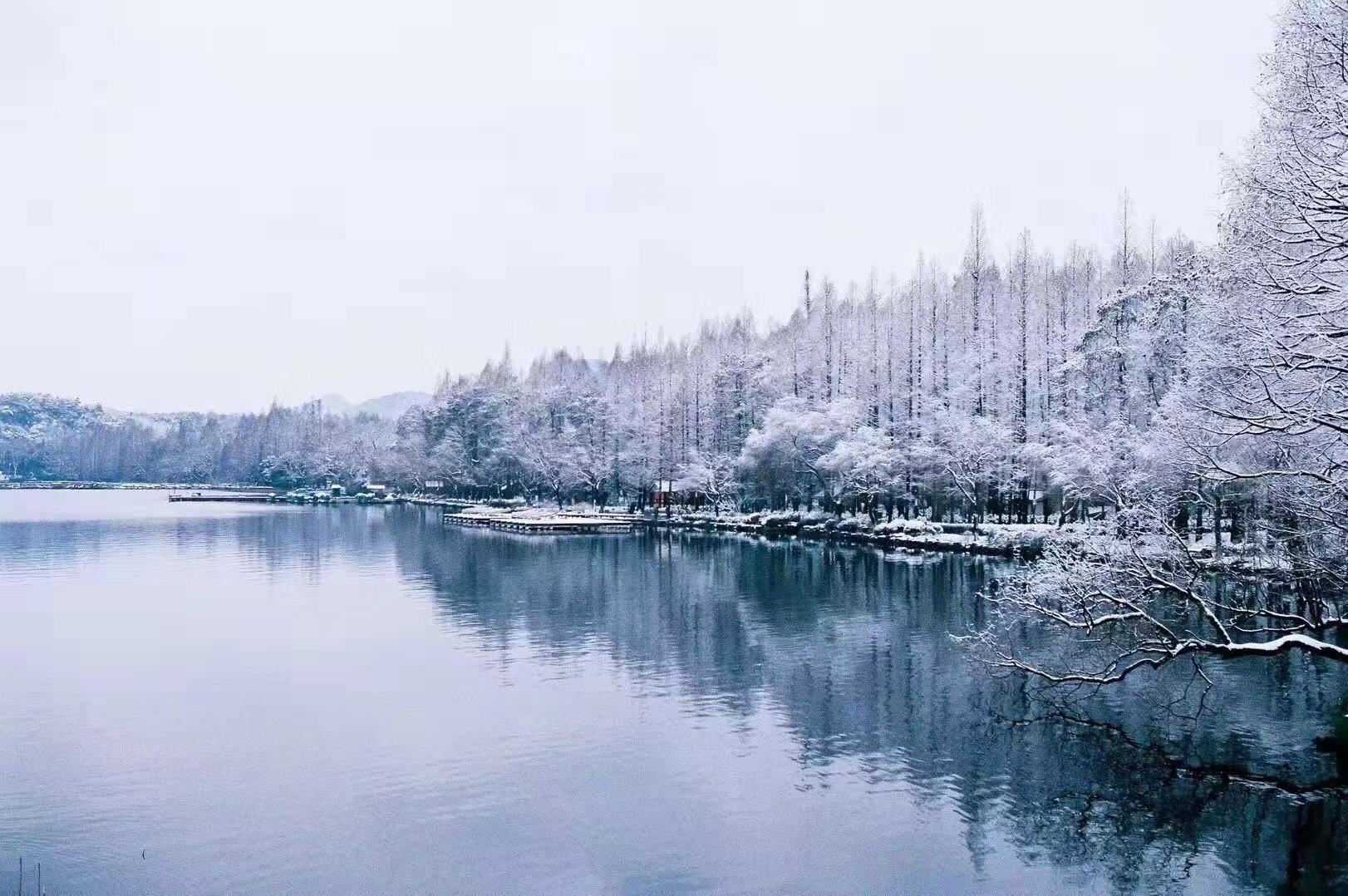 一夜间,杭州雪景:上有天堂下有苏杭