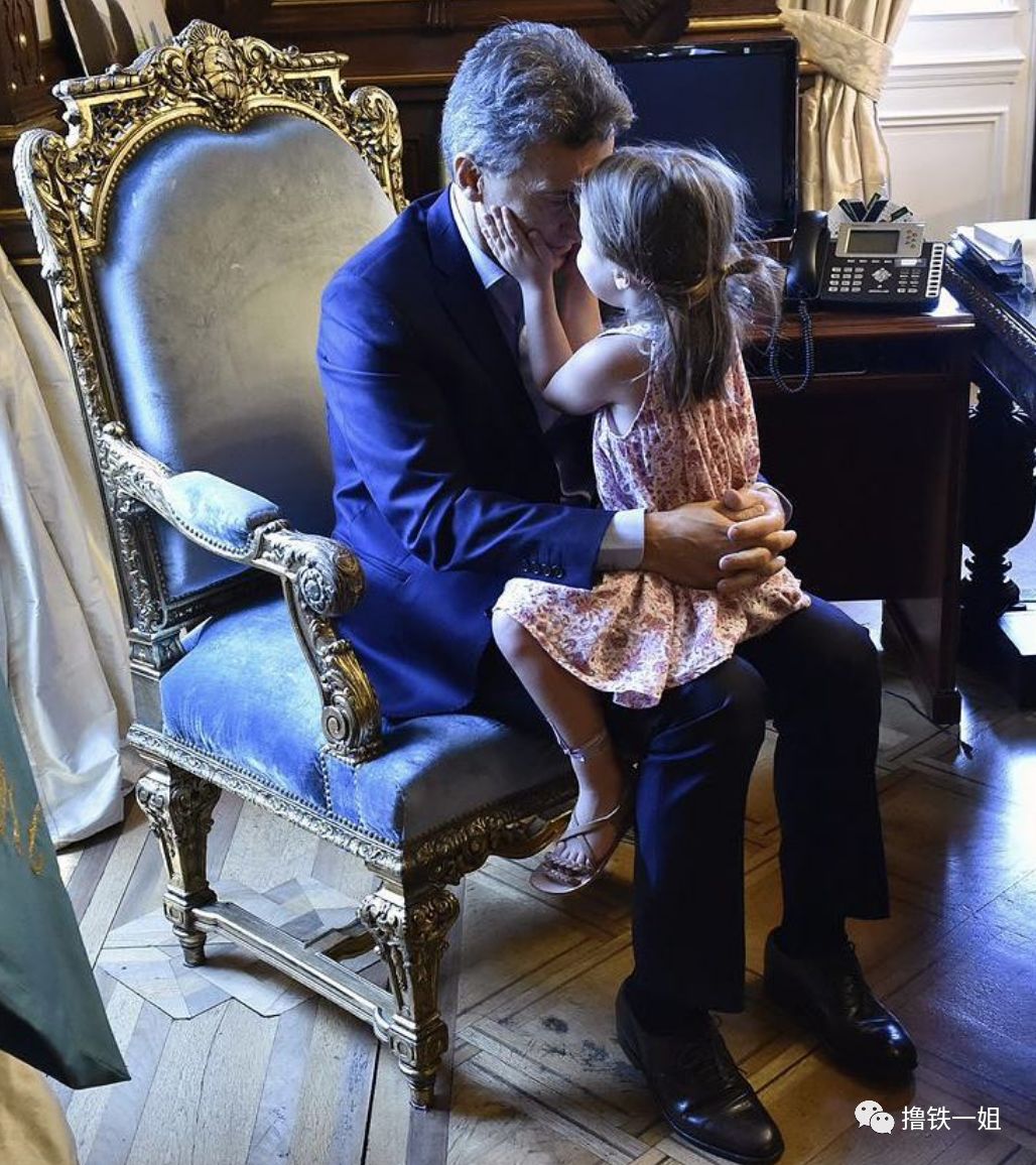 35歲帶娃離異的單親媽媽，在健身房遇真愛，對方還是阿根廷總統！ 新聞 第28張