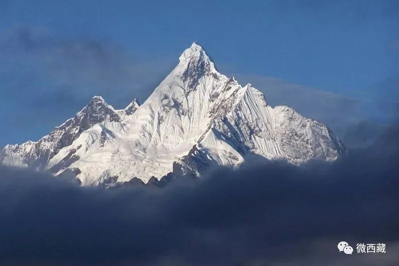 【组图】云南梅里雪山"日照金山"美景