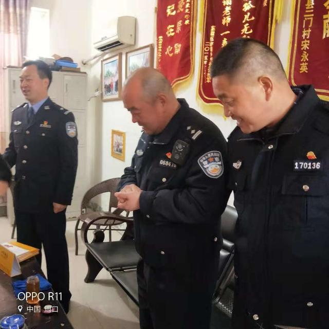 周口市公安局交通警察大队考试中心献爱心