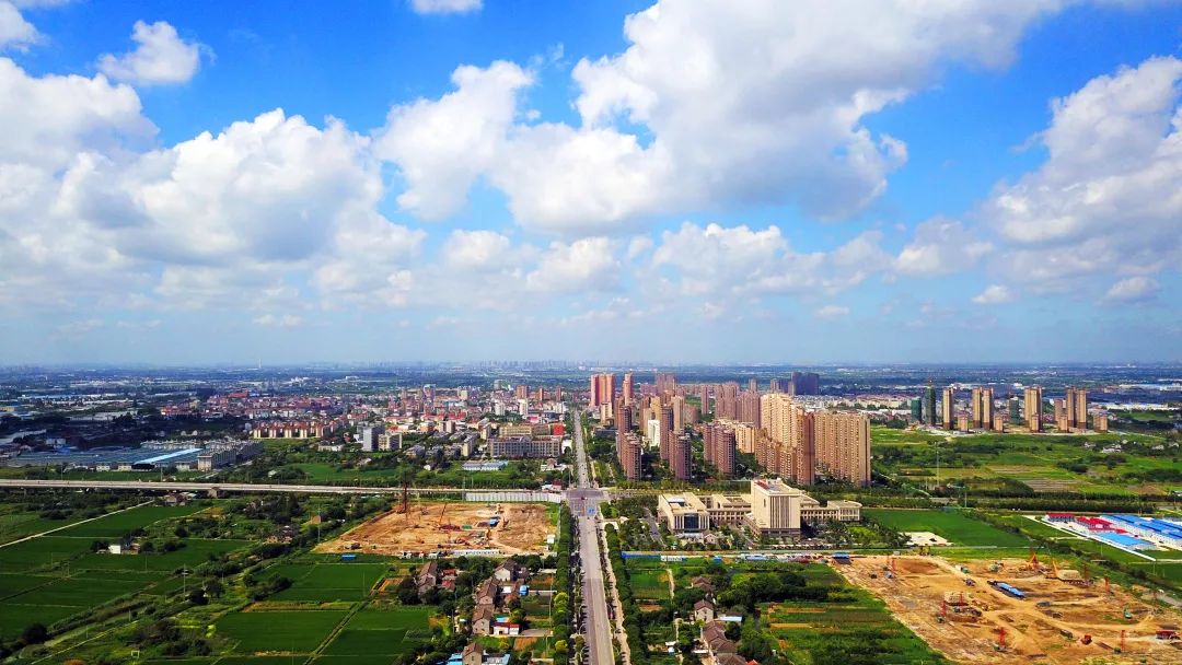 过去40年,创造了举世瞩目的发展奇迹,滨江临沪的浏河古镇,充分