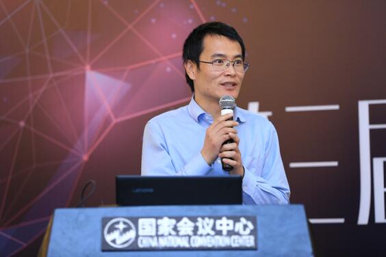 中国人民大学附属中学副校长周龙平