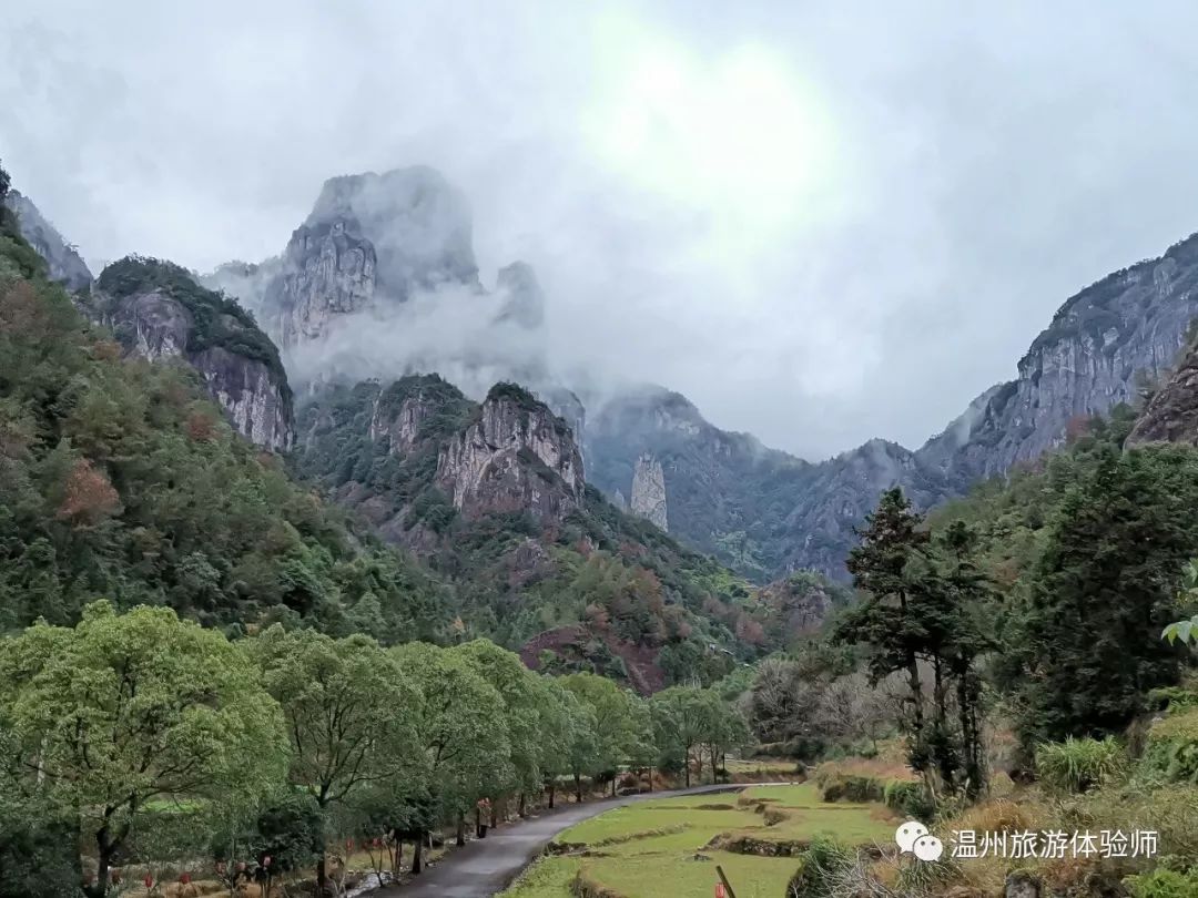 福地果有仙山--大若岩十二峰