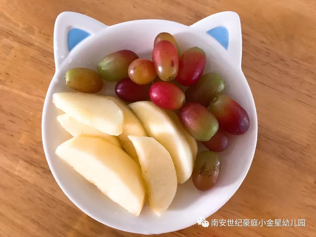 水果餐fruit meal:红提 苹果