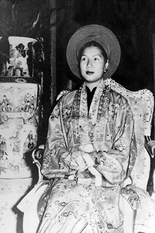 越南末代皇帝四位皇妃真实照片末代皇后最美丽法国皇妃最得意