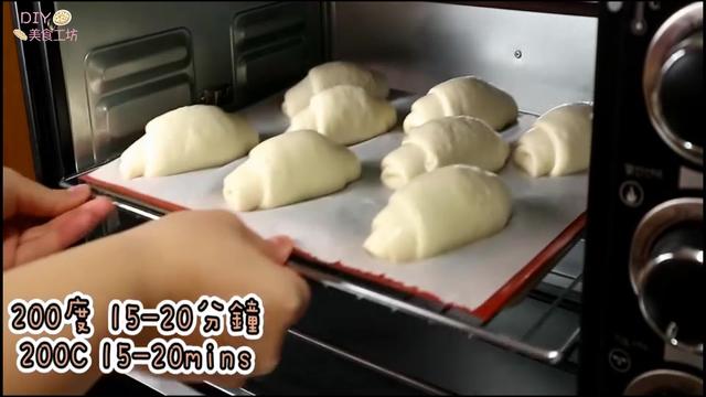 「面包教程」基础烘焙手法-教你做海盐奶油卷