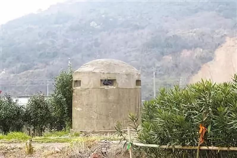 碉堡  