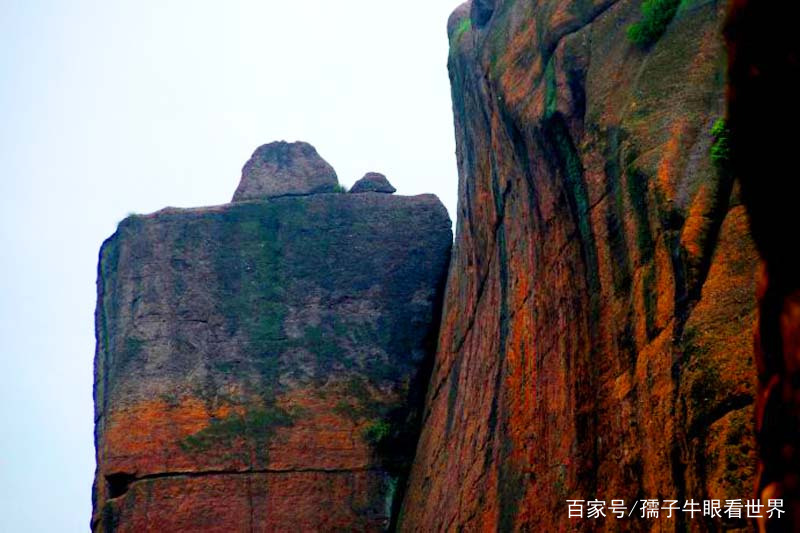 将军楼,老人峰等景,龟峰风景以"险,奇,峻"特点著称于世,被为江西第一