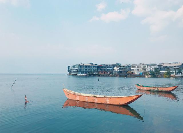 冬日旅行，寻找温暖的避风港