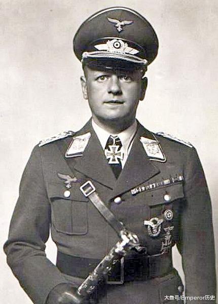 最无耻的德国元帅，​说自己是母亲出轨所生，还逼着母亲写证明书