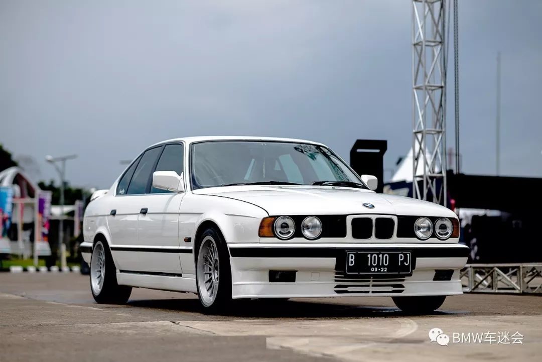 宝马5系e34 alpina 翻新后还能再风光几十年