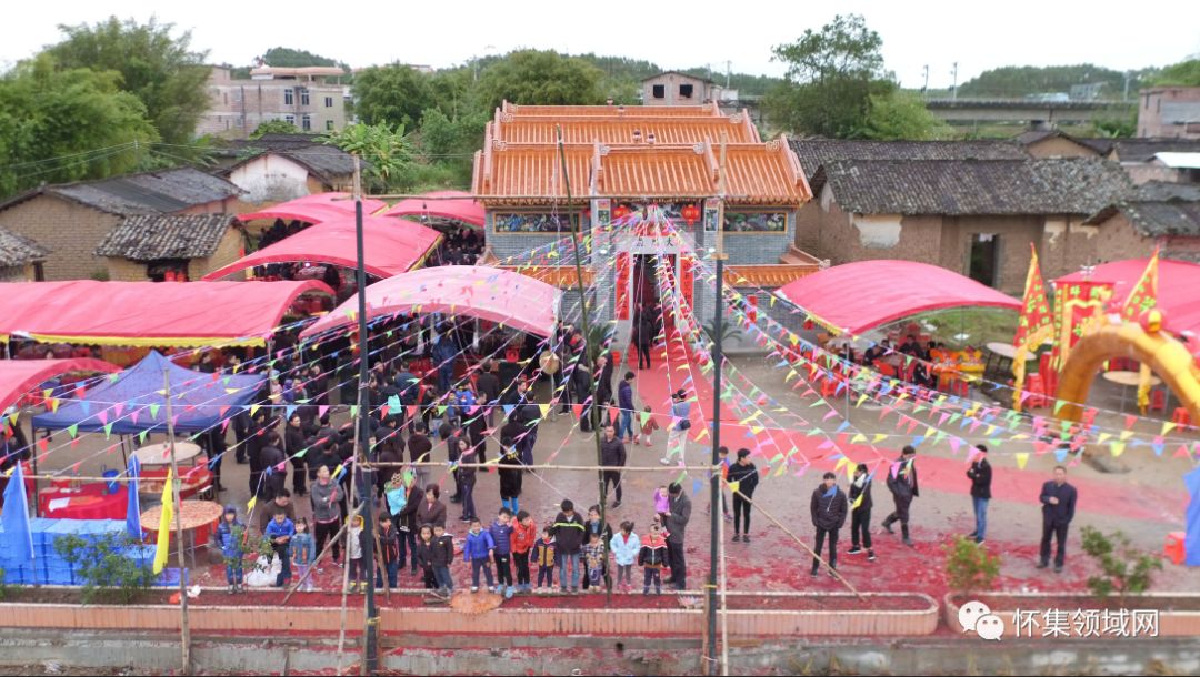 千人齐聚祝贺怀集马宁镇塘岗村新寨大厅屋太祖升座暨祖堂重光隆重举行