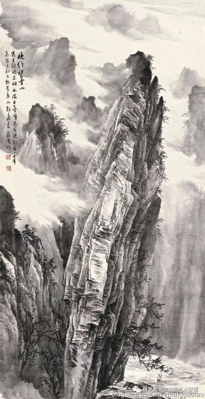 流云飞瀑相呼应浑然一体气磅礴中国画家董希源作品赏析