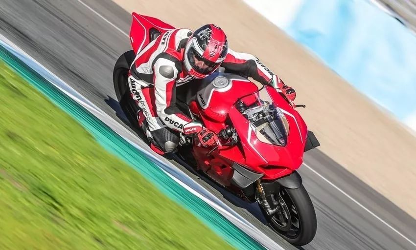 深度详解杜卡迪「panigale v4r」!