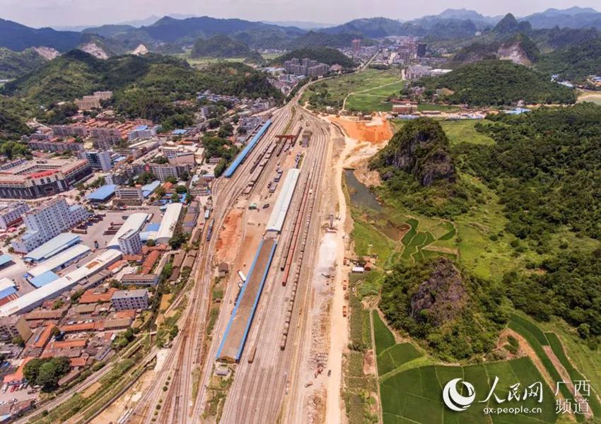 人到广西考察,最终选定与凭祥,龙邦口岸共建中国—东盟国际公路大通道