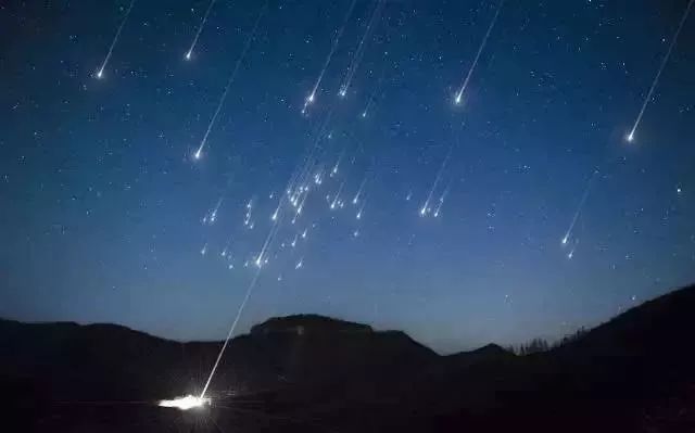 本周五我在苍龙山约你一起看2018年最闪亮双子座流星雨