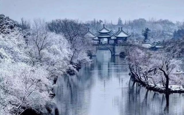 杭州西湖下雪啦!断桥残雪,美翻啦