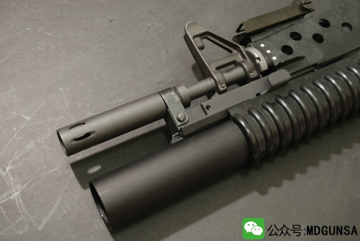 m4突击步枪:配备m203榴弹发射器,瓦斯气动bb弹供弹全金属收藏版!