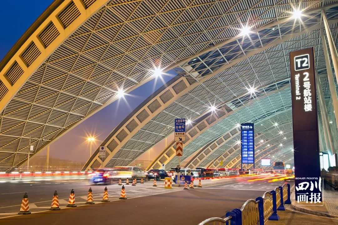 成都双流国际机场t2航站楼 张磊/轩视界