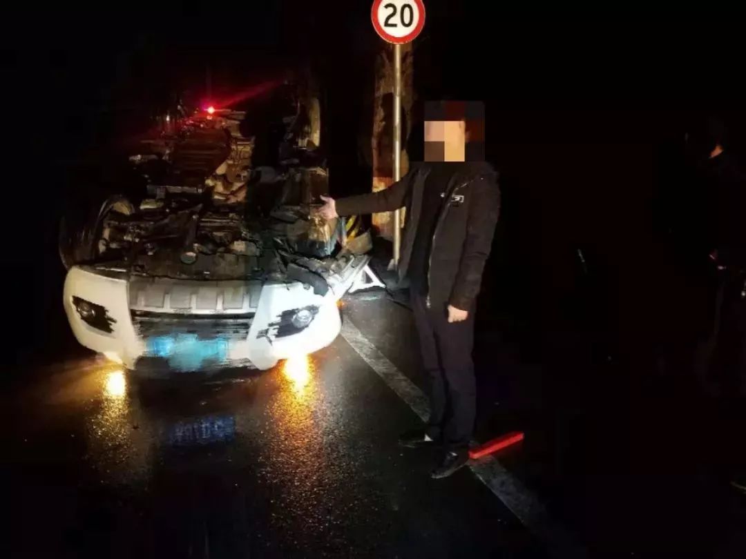 【永川头条】永川一男子酒驾翻车!父亲顶包被识破.