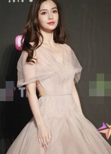 楊穎參與 MAMA典禮獲讚，網友：為國爭光的美貌，吊打韓國女星 娛樂 第3張
