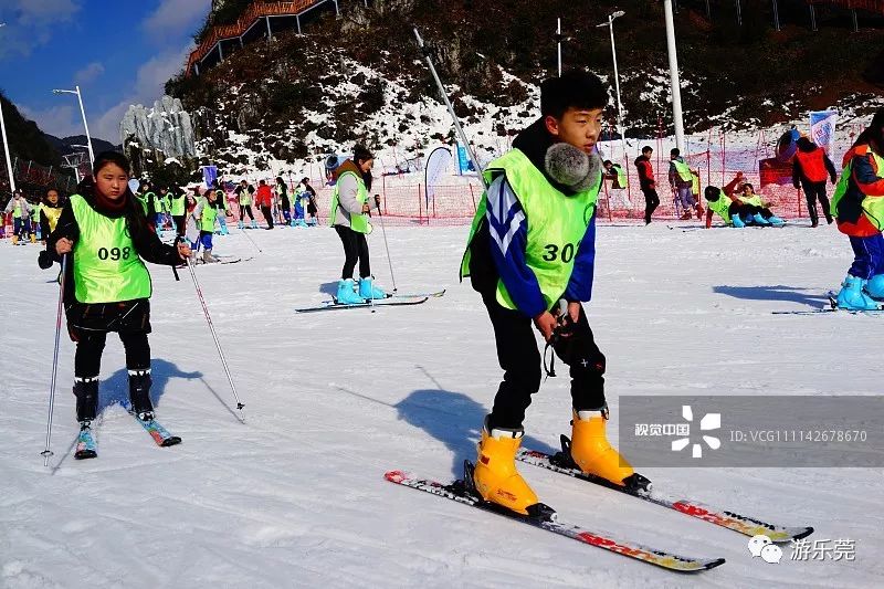 想滑雪又不想太冷?这些温度适宜的滑雪场,可能