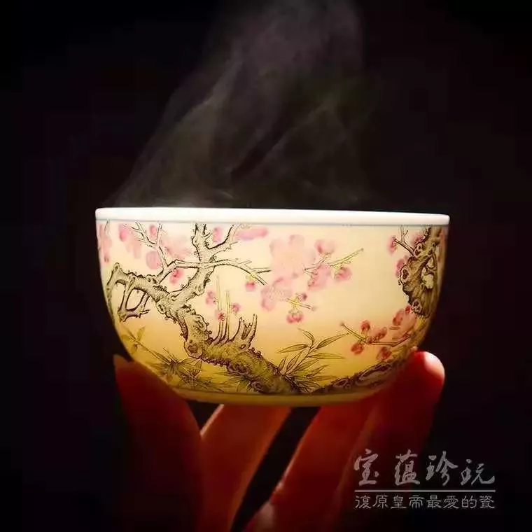 匠人志丨覃淑琴宝蕴阁娴意若幽兰潜心探瓷韵