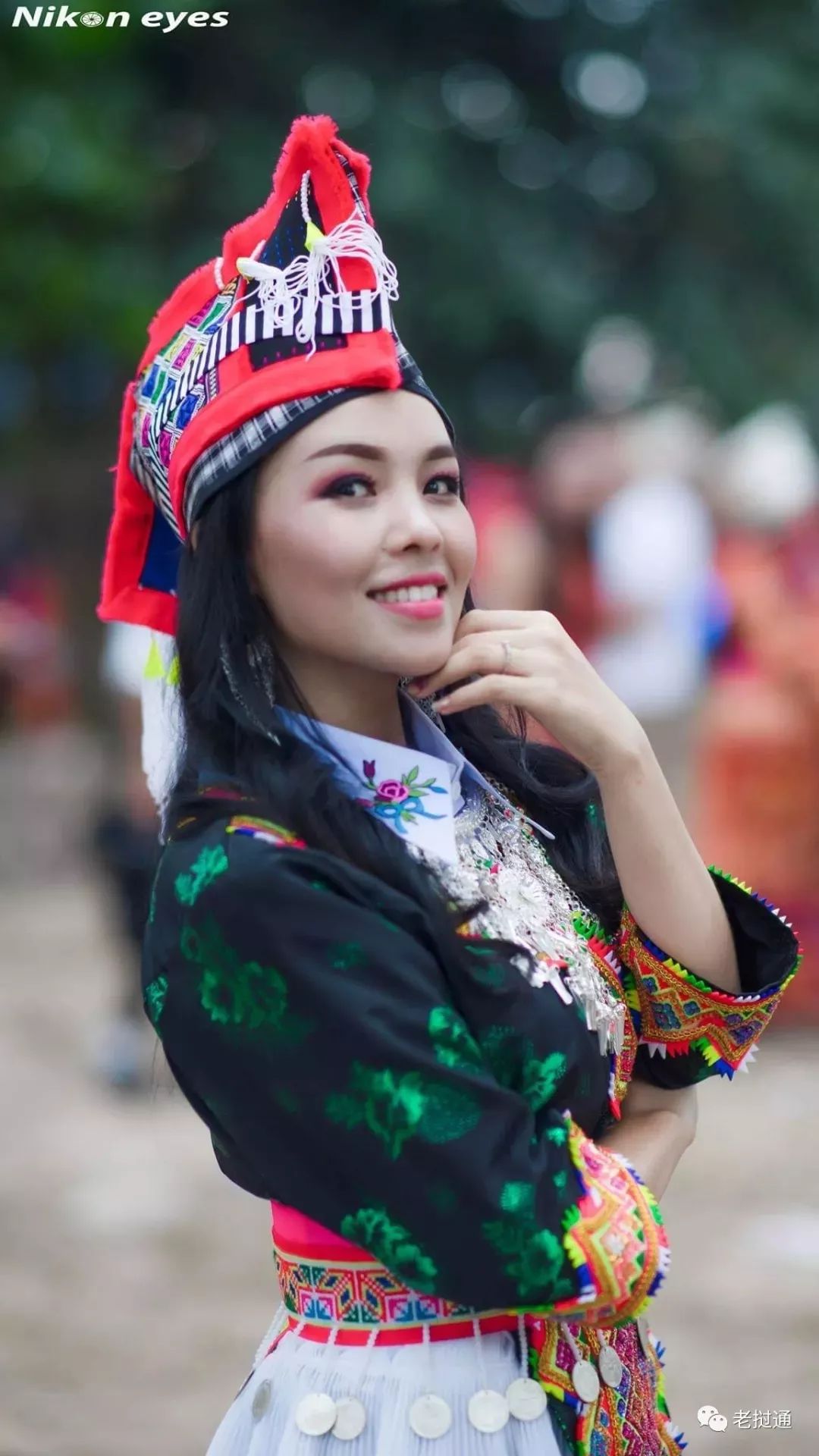老挝苗族过苗年,摄影师镜头下的苗族女孩笑的真美|三苗视频