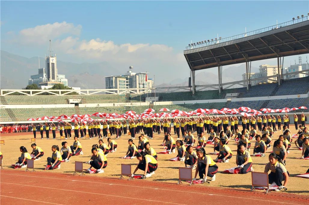 挥洒运动激情筑梦精彩未来市二中参加攀枝花市第三十八届中小学生暨