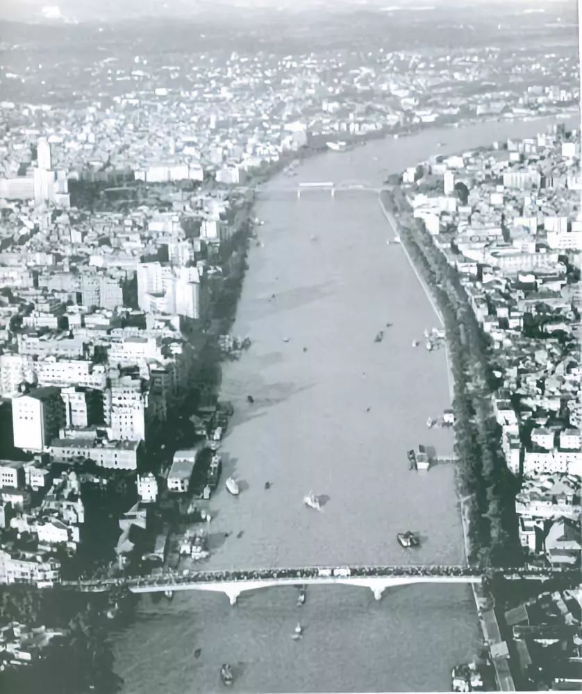 珠江两岸经济总量16年_广州珠江两岸风景