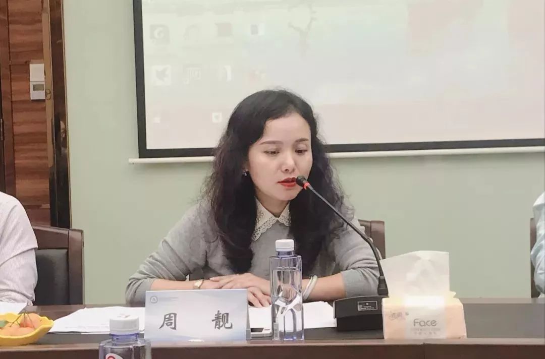 商会副秘书长周靓发言表示,深汕商会的宗旨是服务于合作区政府,服务于