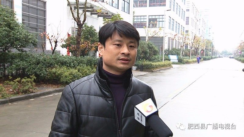 县经信委副主任 陈文松"我们通过扎实开展"四送一服"双千工程活动