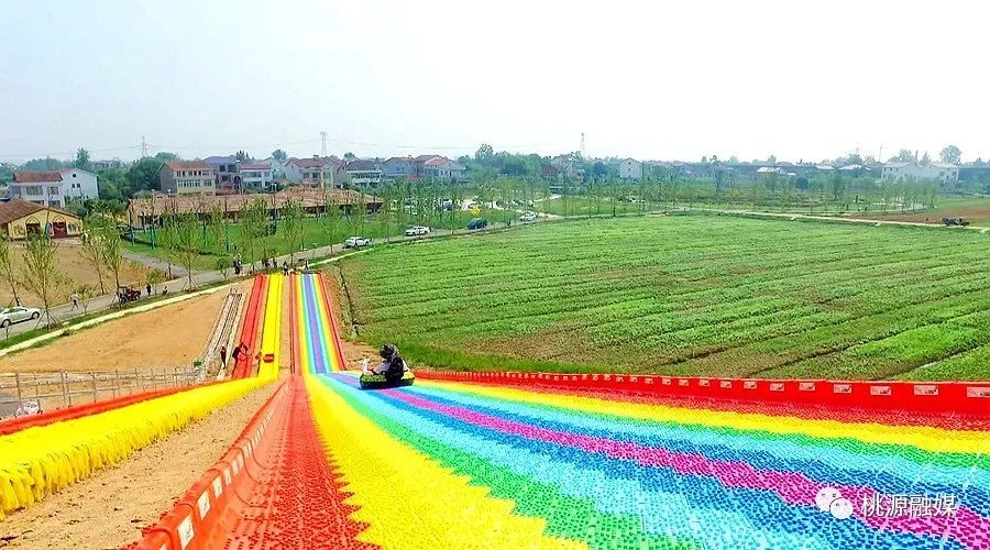 好消息!桃源枫林花海景区获评"全国百佳乡村旅游目的地"