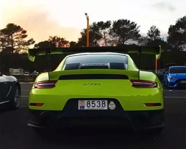 法国勒吕克赛道保时捷911gt2rspts酸性绿