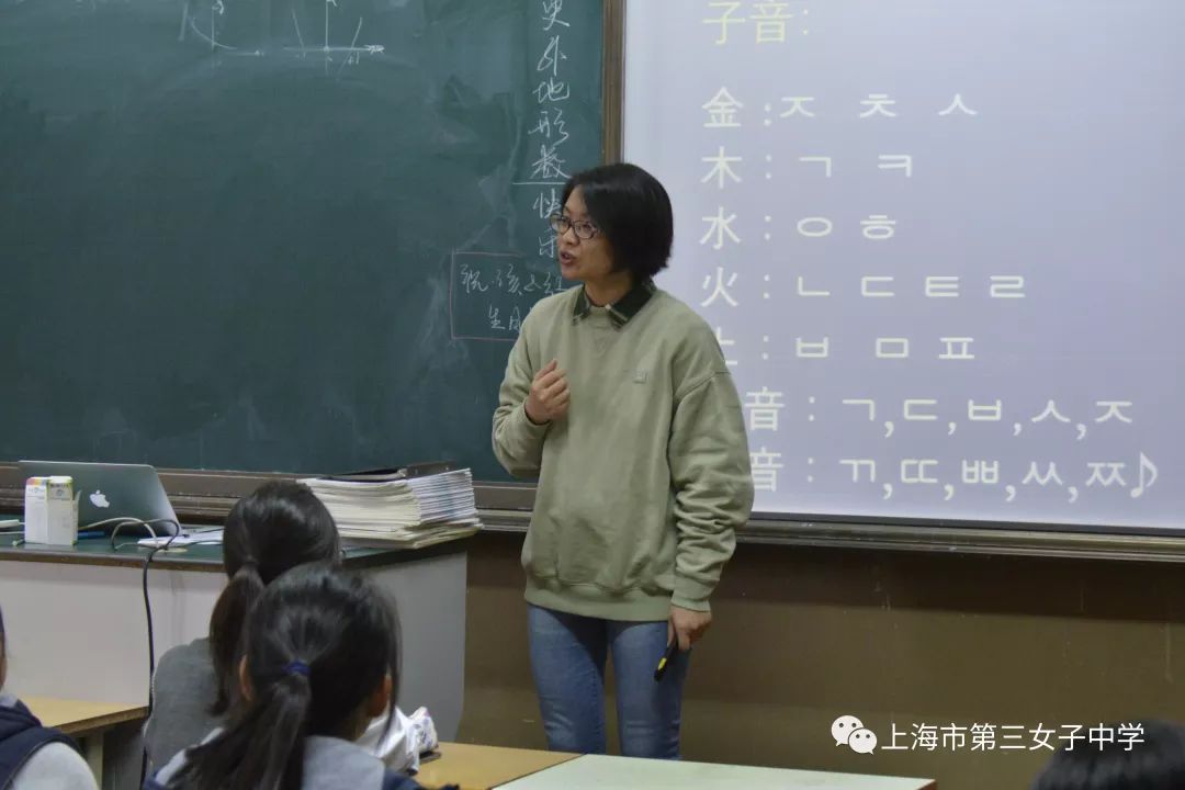 贯通文理智慧积累博雅学识市三女中中西讲坛第五季艺术人文类开讲