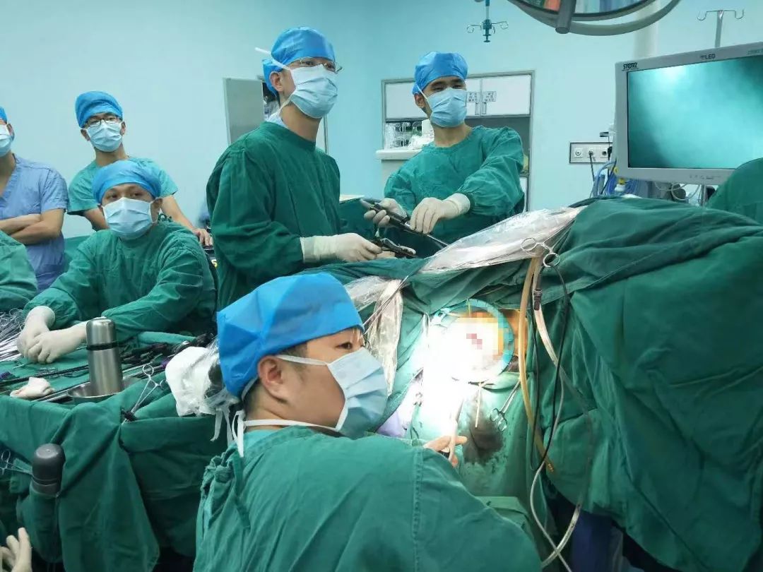 附属九院普外科运用新技术完成超低位直肠癌切除保肛术-上海交通大学医学院-新闻网