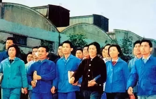 改革开放40年来 中国经济社会实现了跨越式发展 中国人的衣食住行