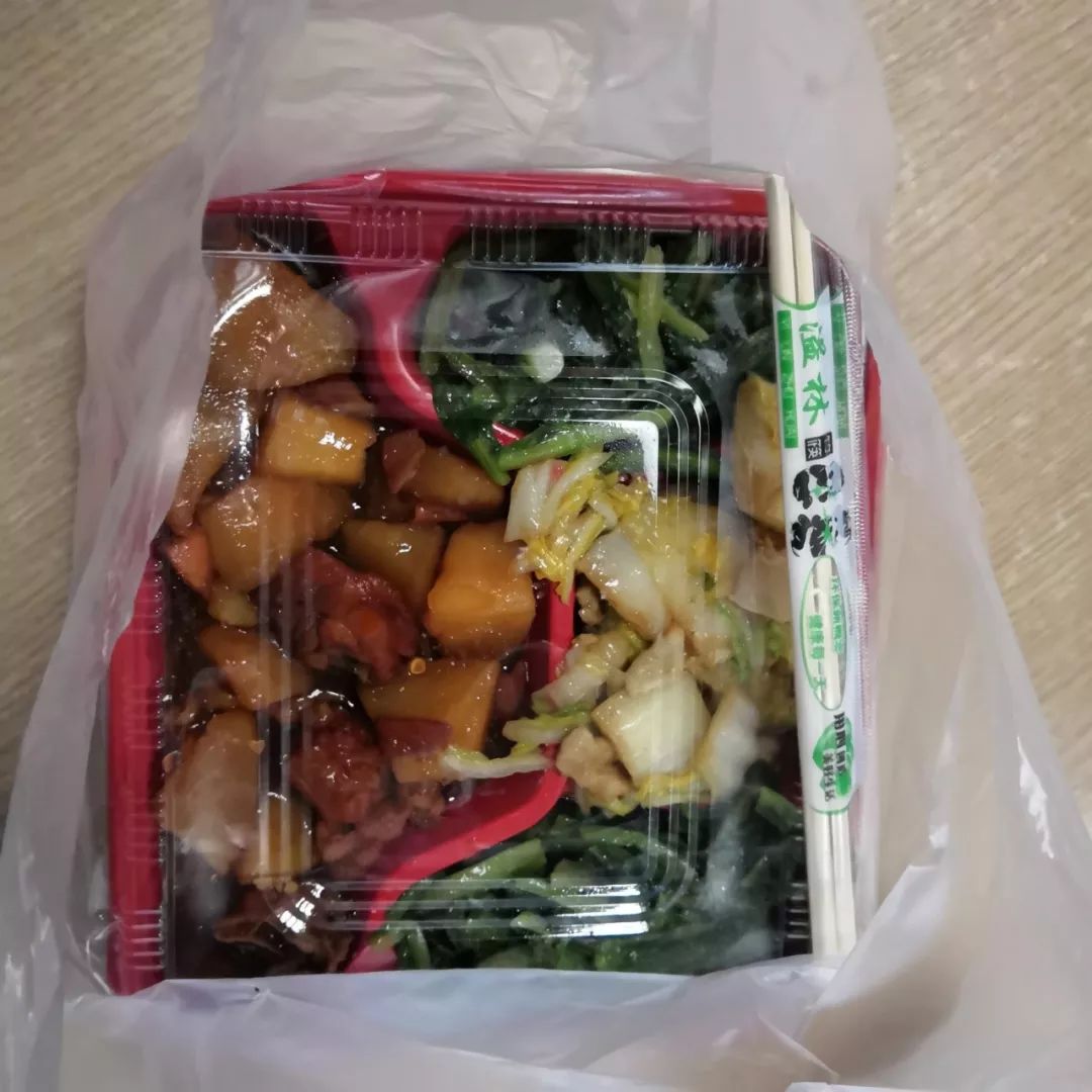 食堂特意为水痘患者准备的病号饭