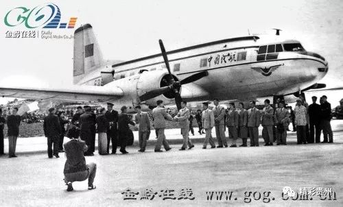 1978年,贵阳人还在磊庄机场坐飞机一起穿过机场巨大轰鸣,聆听记录在