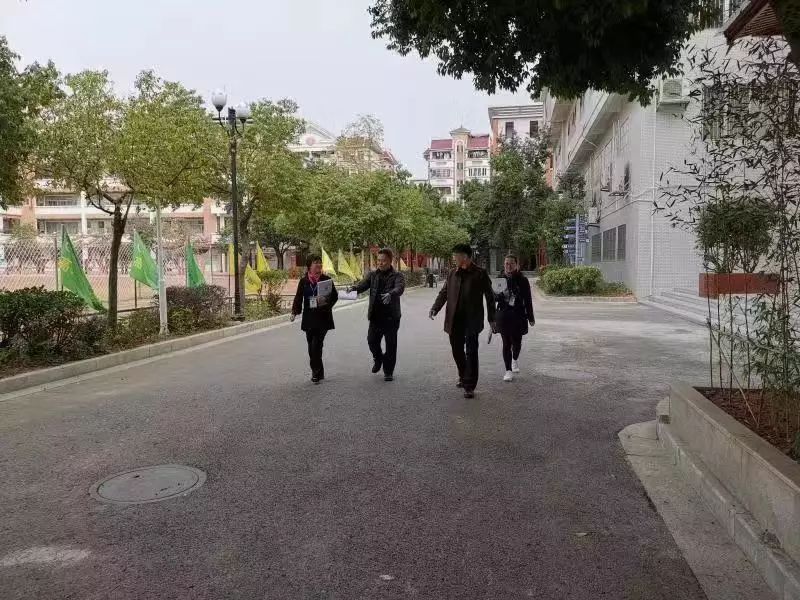 我区洛溪新城中学通过广州市示范性普通高中学校视导