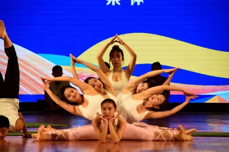要闻热烈祝贺西安体育学院第二届健身瑜伽比赛圆满成功
