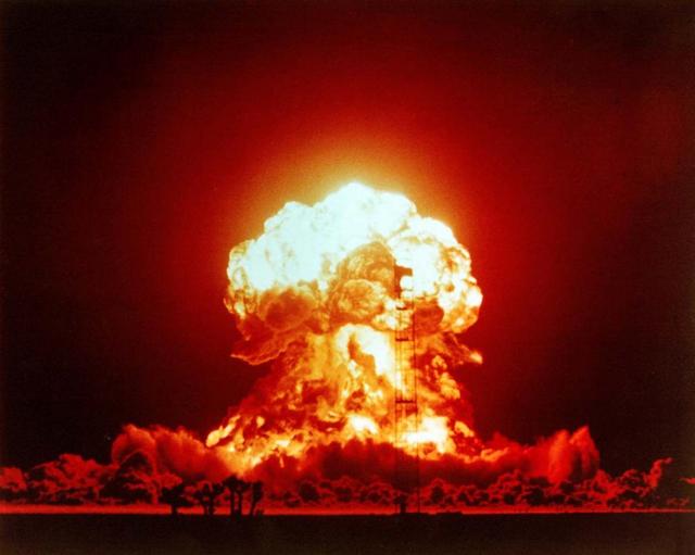 1964年中国第一颗原子弹爆炸成功