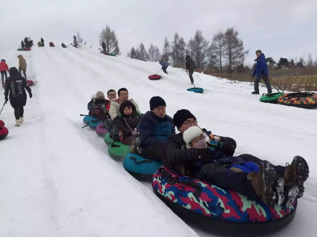 长白山和平滑雪场长白山北景区,距长白山山门 公里0433-6176789