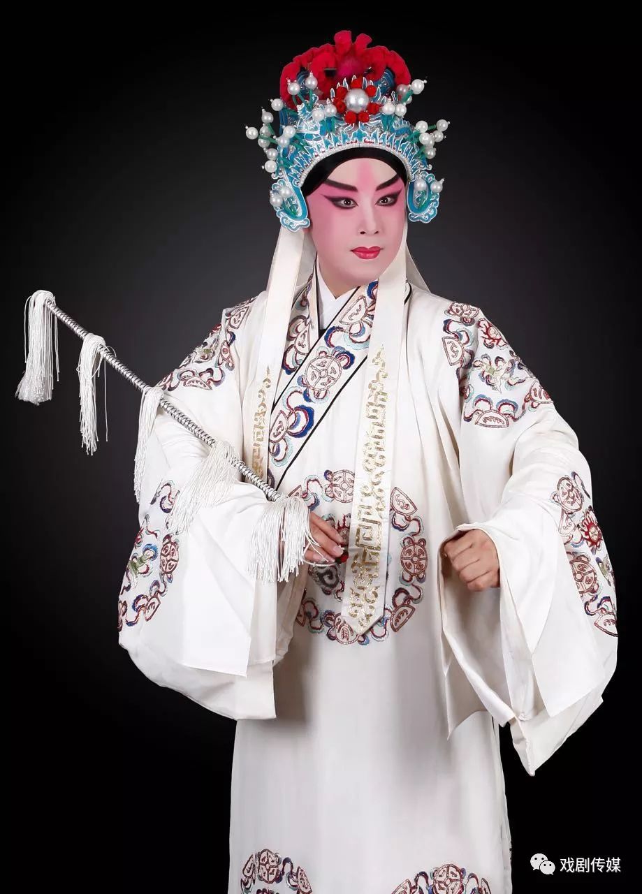 从内蒙古科尔沁草原飞来的京剧之星访蒙古族著名京剧小生演员包飞老师